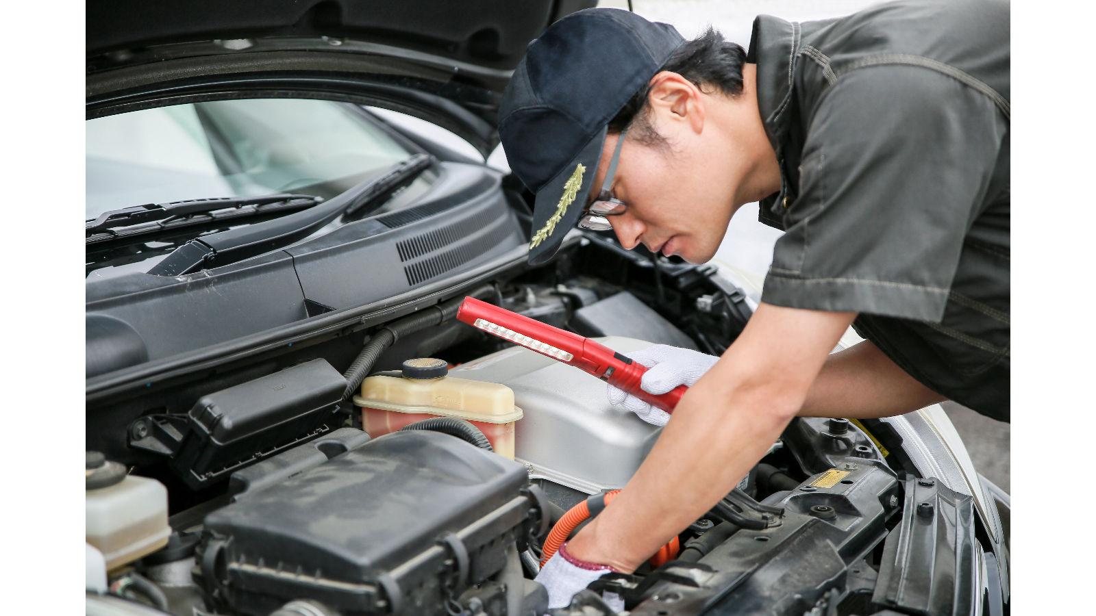 フリー自動車整備作業員